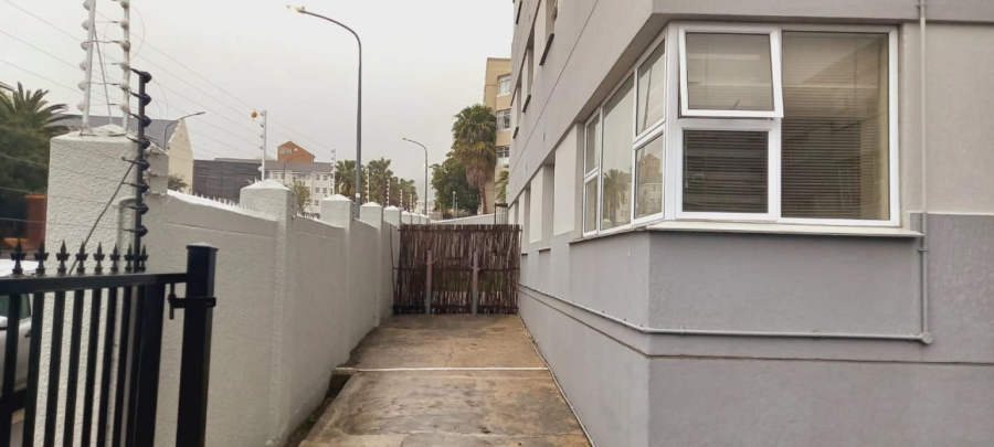  Bedroom Property for Sale in Zonnebloem Western Cape